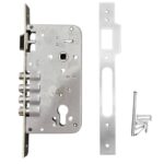 Delf 9068 mortice lock body close-up — latch and bolt detail